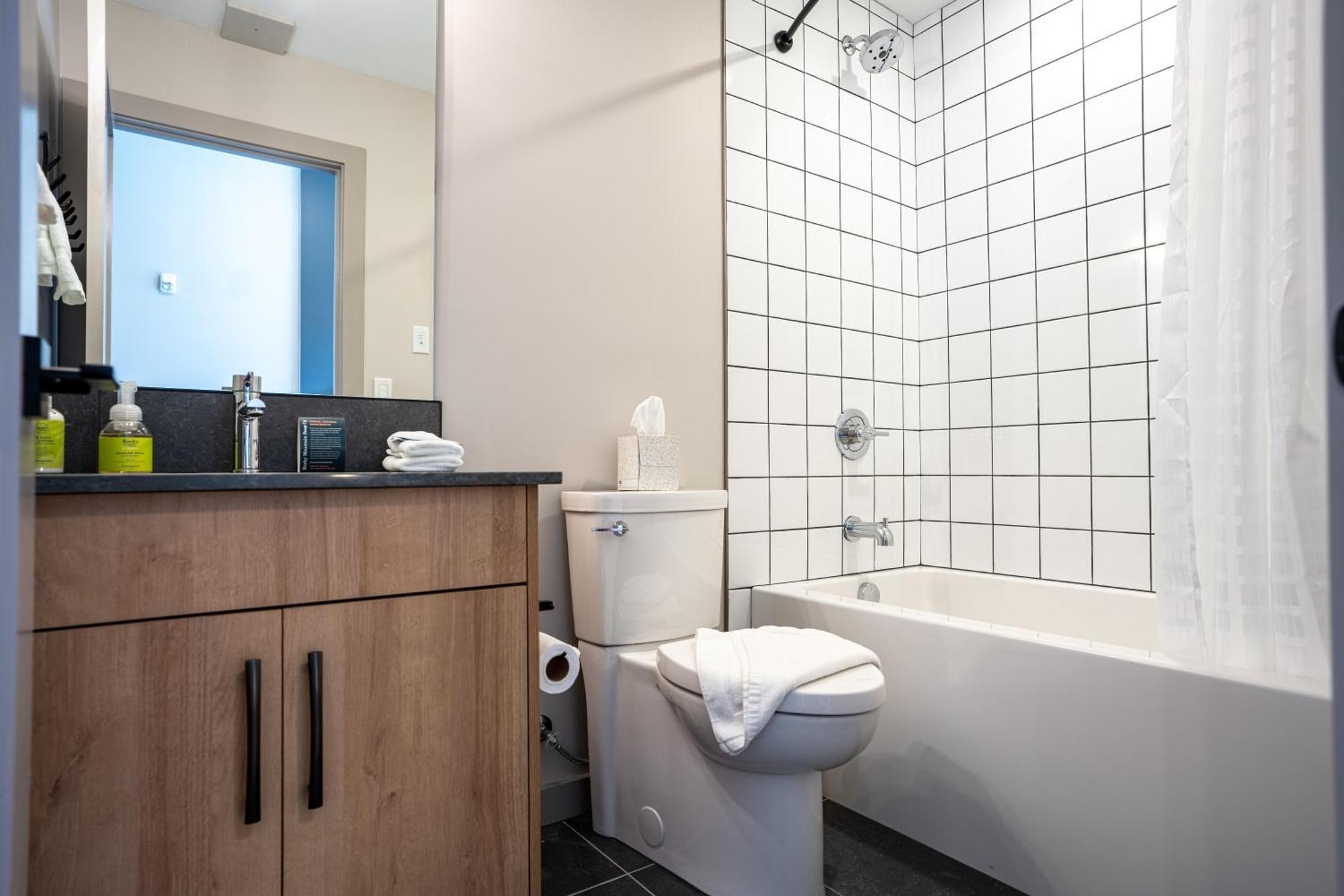 Basecamp Suites Revelstoke Exteriér fotografie