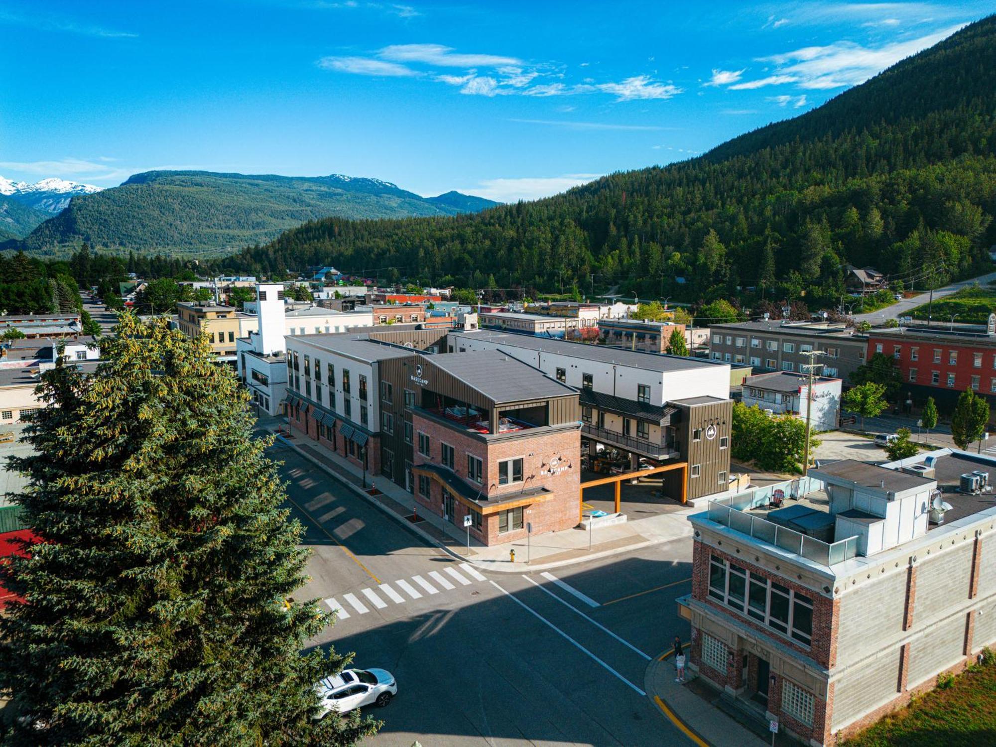Basecamp Suites Revelstoke Exteriér fotografie