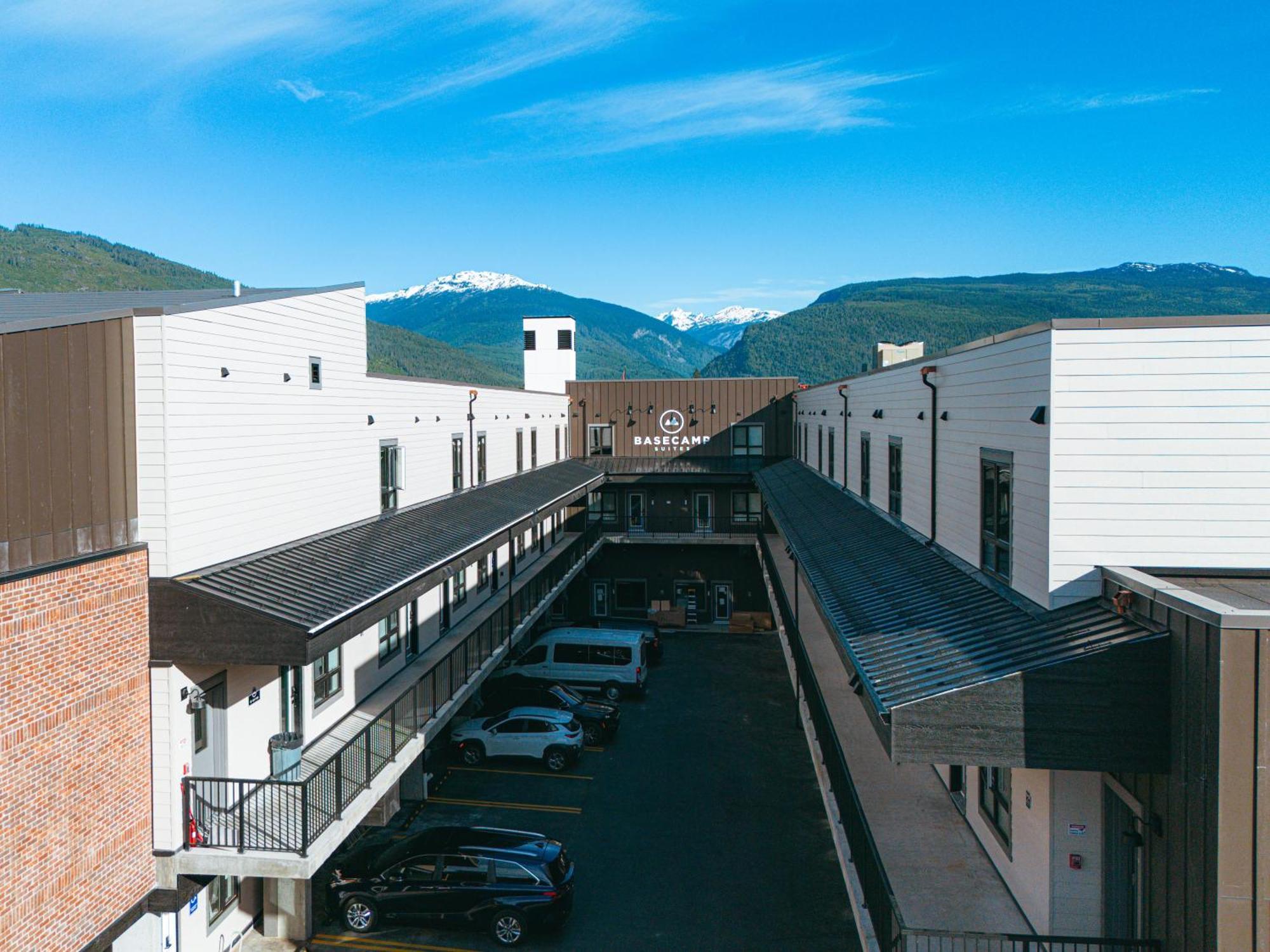 Basecamp Suites Revelstoke Exteriér fotografie
