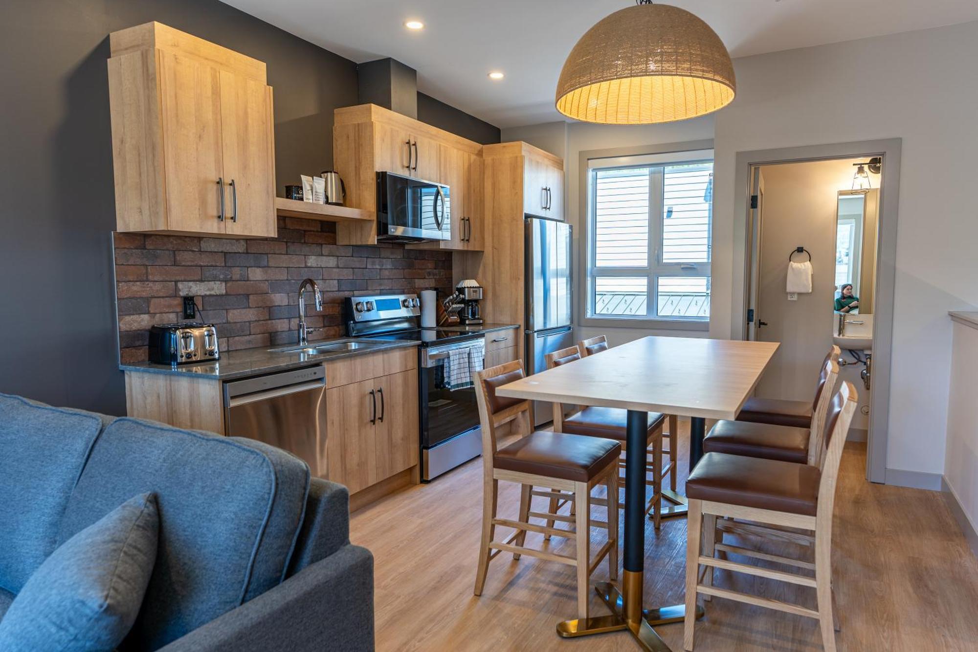 Basecamp Suites Revelstoke Exteriér fotografie