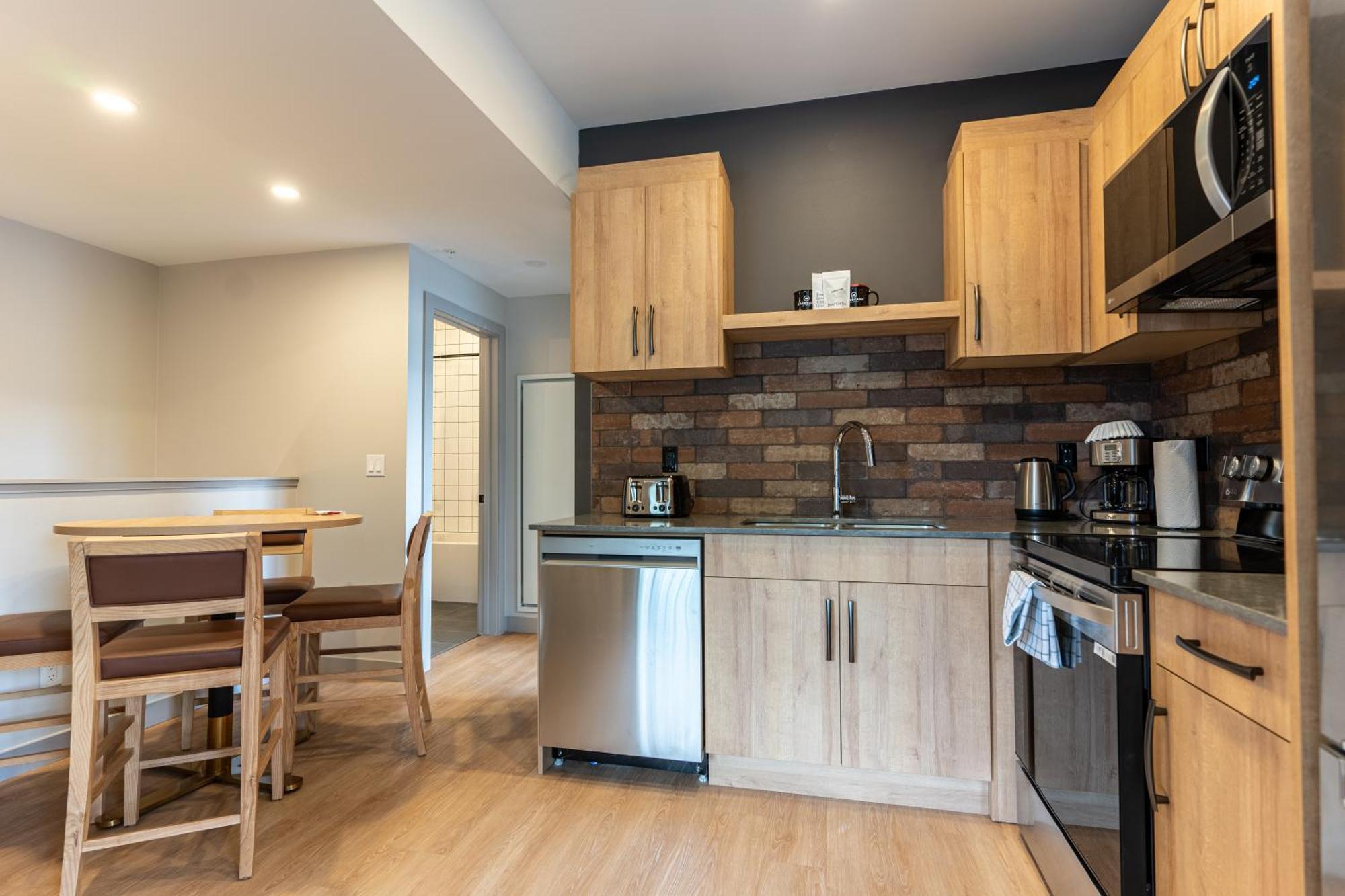 Basecamp Suites Revelstoke Pokoj fotografie