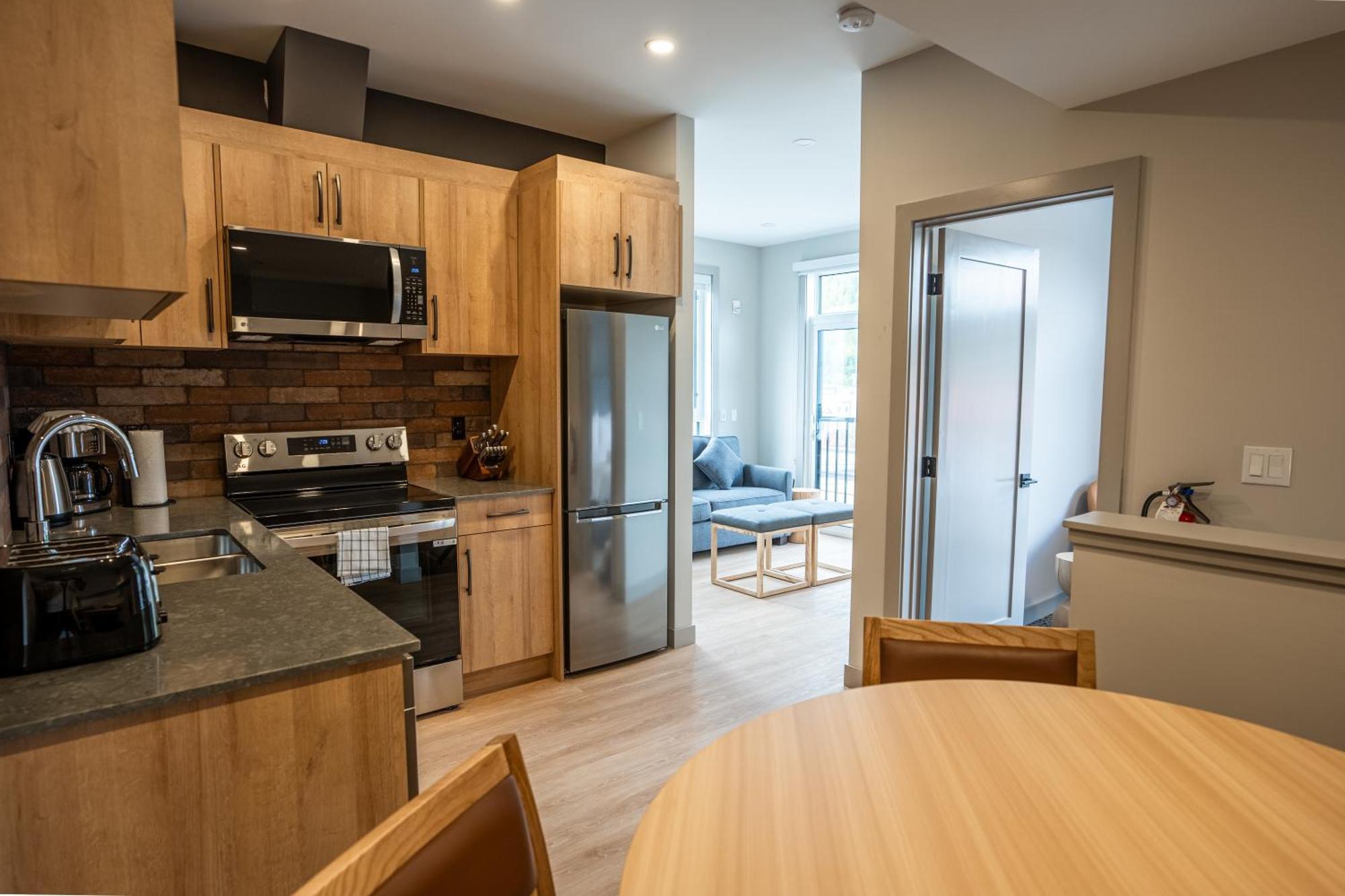 Basecamp Suites Revelstoke Exteriér fotografie