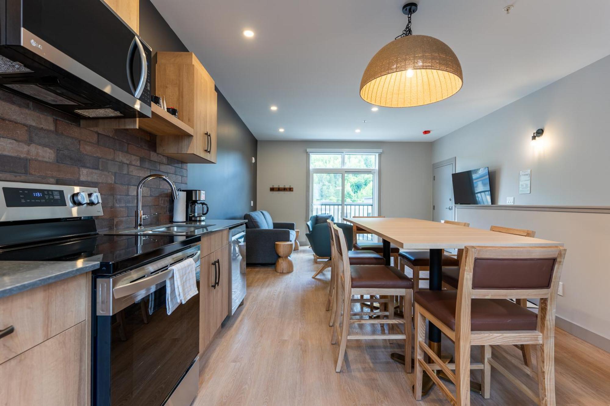 Basecamp Suites Revelstoke Exteriér fotografie