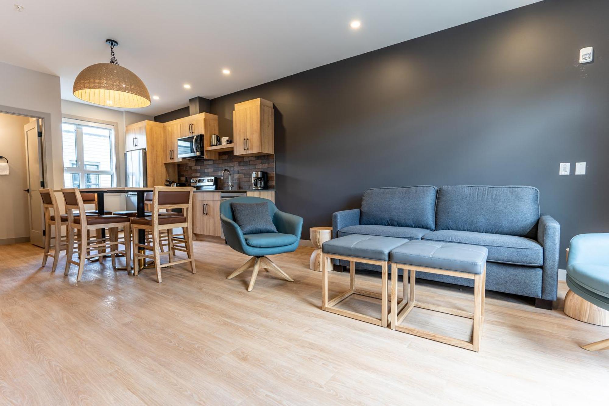 Basecamp Suites Revelstoke Exteriér fotografie