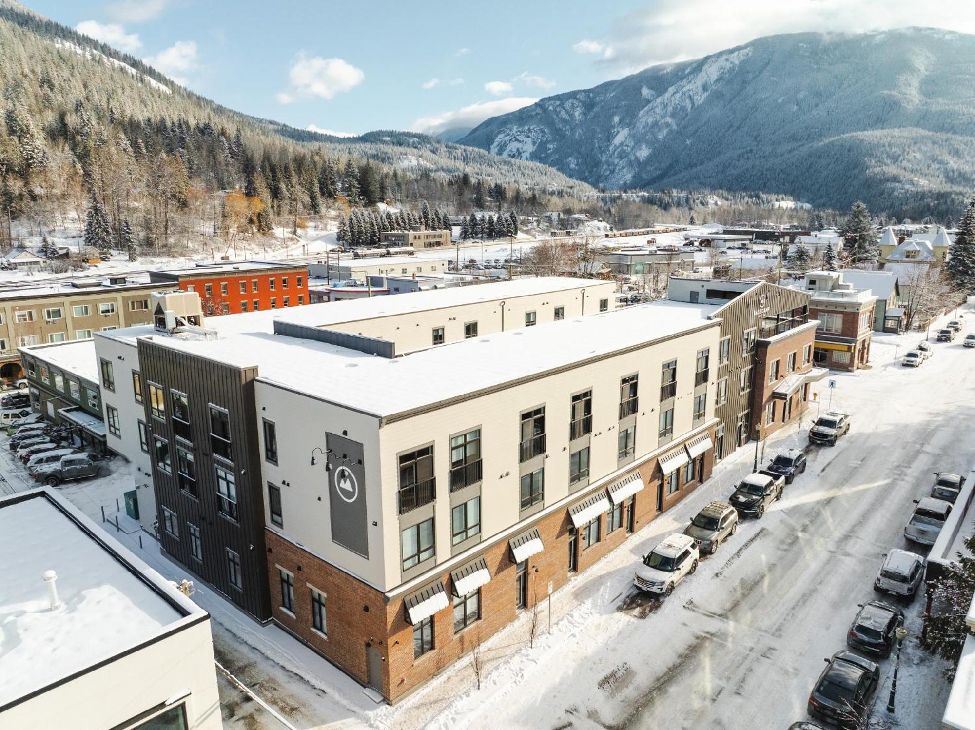 Basecamp Suites Revelstoke Exteriér fotografie