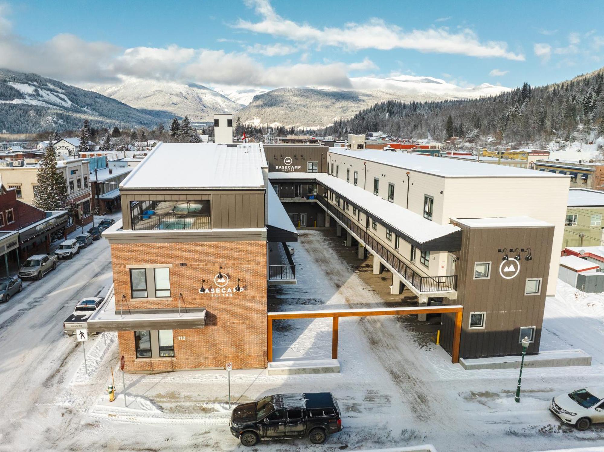 Basecamp Suites Revelstoke Exteriér fotografie